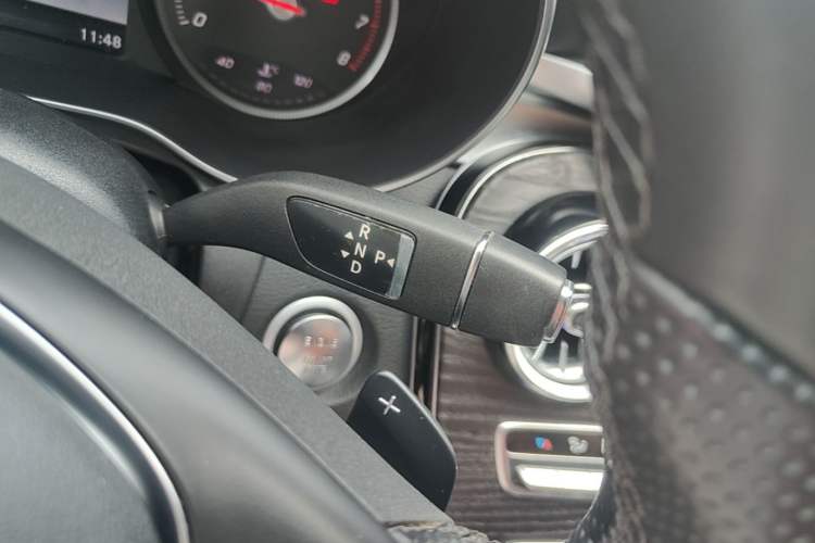 Used Mercedes-Benz C-Class 2015 Restyled C 180 L Sport Edition Gear Lever