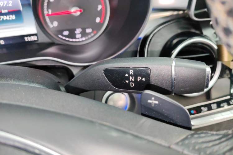 Used Mercedes-Benz C-Class 2015 C 200 L Sport Edition Gear Lever