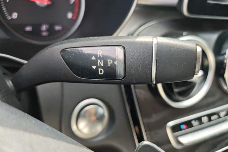 Used Mercedes-Benz C-Class 2015 C 200 L Sport Edition Gear Lever