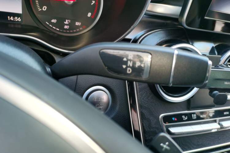Used Mercedes-Benz C-Class 2015 Restyled C 180 L Sport Edition Gear Lever