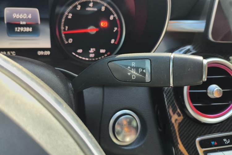 Used Mercedes-Benz C-Class 2015 C 200 Sport Edition Gear Lever