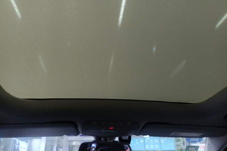 Used Mercedes-Benz C-Class 2015 Revised C 200 L Sport Edition Headliner