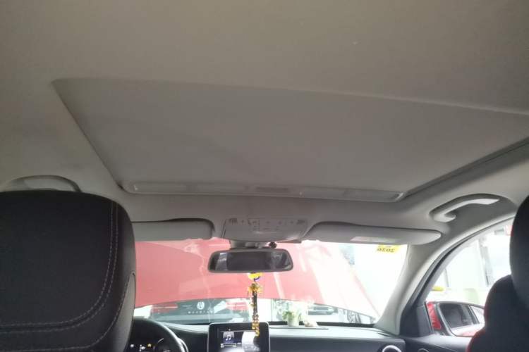 Used Mercedes-Benz C-Class 2015 C 180 L Sport Edition Headliner