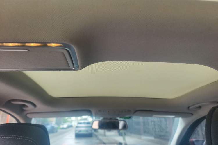 Used Mercedes-Benz C-Class 2015 Revised C 200 L Sport Edition Headliner
