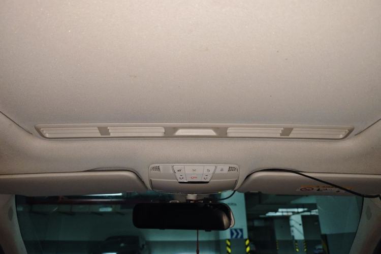 Used Mercedes-Benz C-Class 2015 C 180 L Headliner