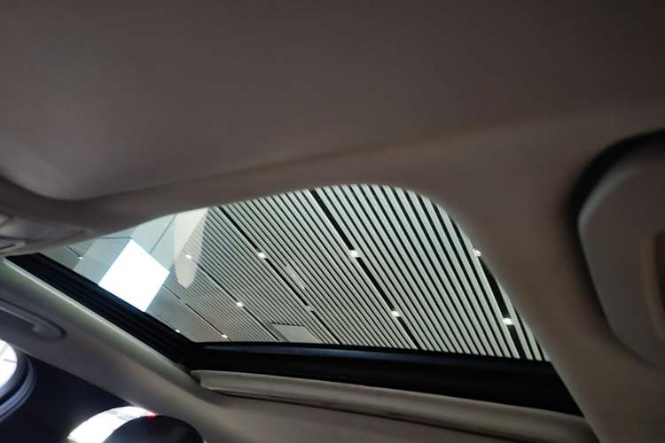 Used Mercedes-Benz C-Class 2015 Restyled C 180 L Sport Edition Headliner