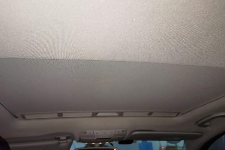 Used Mercedes-Benz C-Class 2015 Restyled C 180 L Sport Edition Headliner