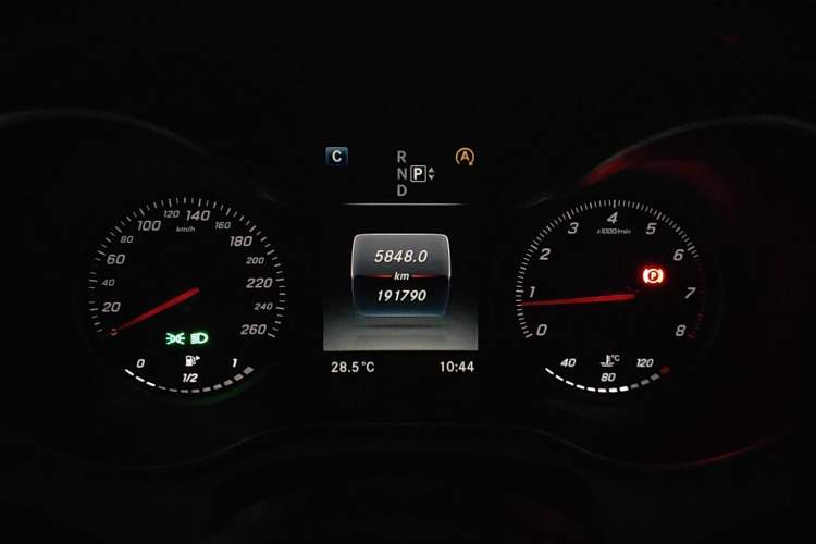 Used Mercedes-Benz C-Class 2015 Restyled C 180 L Sport Edition Instrument Cluster