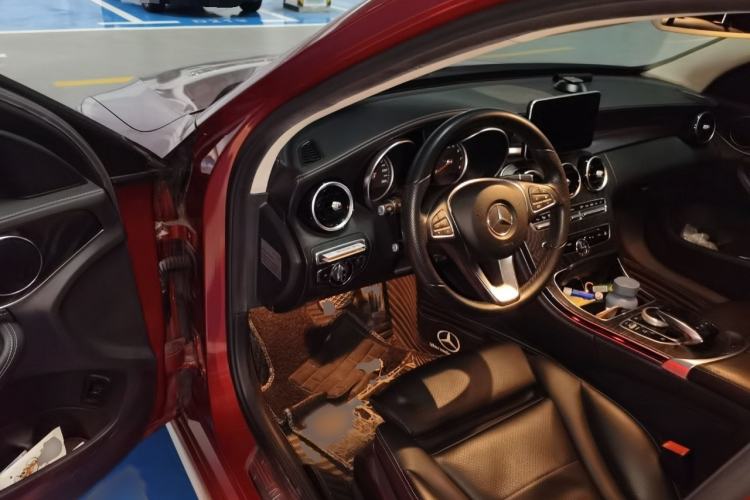 Used Mercedes-Benz C-Class 2015 Restyled C 180 L Sport Edition Interior 3
