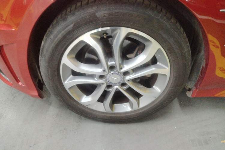 Used Mercedes-Benz C-Class 2015 Revised C 200 L Sport Edition Left Front Wheel Hub