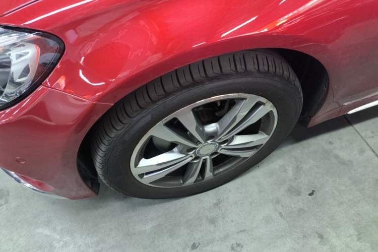Used Mercedes-Benz C-Class 2015 Revised C 200 L Sport Edition Left Front Wheel Hub