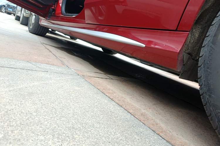 Used Mercedes-Benz C-Class 2015 Restyled C 180 L Sport Edition Left Side Sill