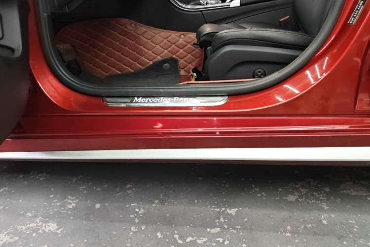 Used Mercedes-Benz C-Class 2015 C 200 L Sport Edition Left Side Sill