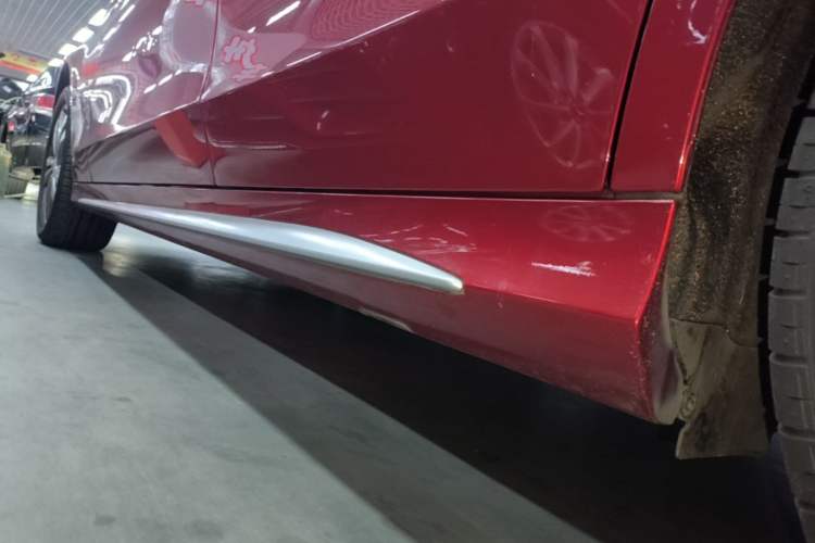 Used Mercedes-Benz C-Class 2015 Revised C 200 L Sport Edition Left Side Sill