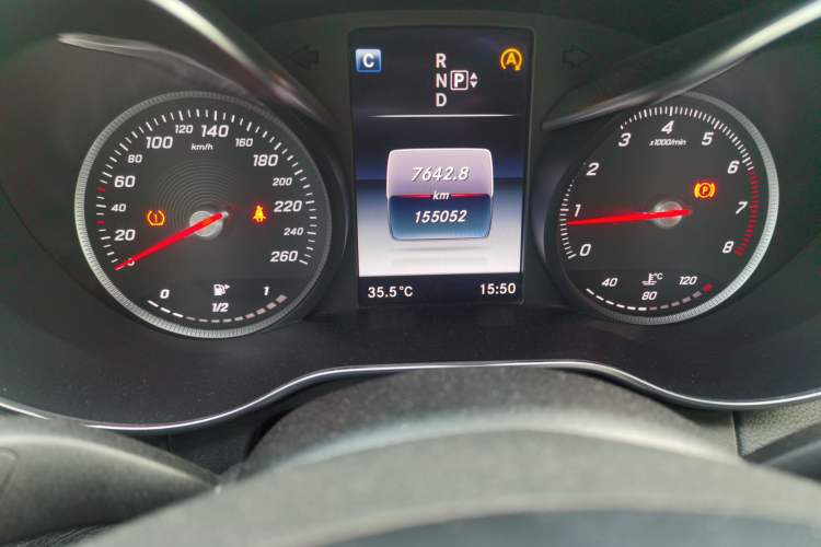 Used Mercedes-Benz C-Class 2015 C 200 L 4MATIC Sport Edition Odometer Close Up