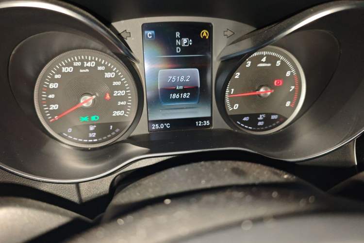 Used Mercedes-Benz C-Class 2015 C 180 L Odometer Close Up
