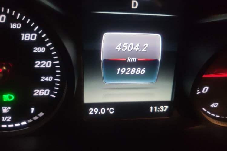 Used Mercedes-Benz C-Class 2015 C 200 L Odometer Close Up