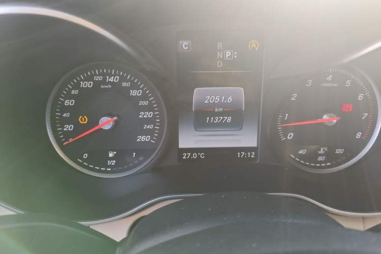 Used Mercedes-Benz C-Class 2015 Restyled C 180 L Sport Edition Odometer Close Up