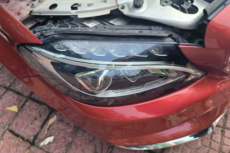 Used Mercedes-Benz C-Class 2015 C 200 L Sport Edition Right Front Headlight