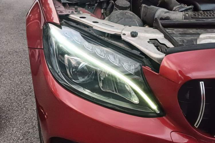 Used Mercedes-Benz C-Class 2015 C 200 L Sport Edition Right Front Headlight