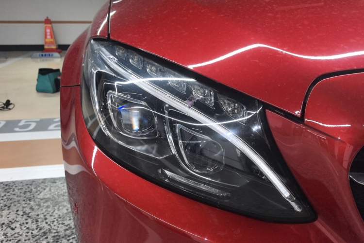 Used Mercedes-Benz C-Class 2015 C 200 Sport Edition 4MATIC Right Front Headlight