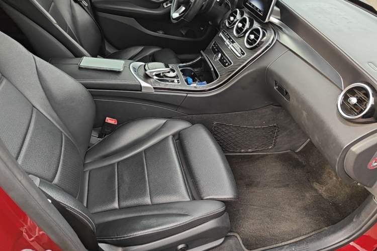 Used Mercedes-Benz C-Class 2015 Restyled C 180 L Sport Edition Right Front Seat