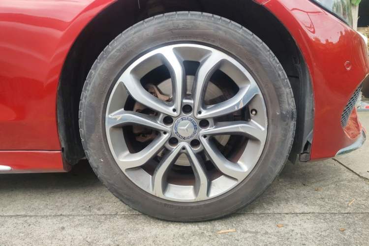Used Mercedes-Benz C-Class 2015 Restyled C 180 L Sport Edition Right Front Wheel Hub