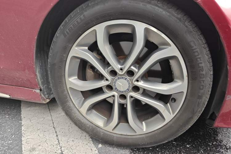 Used Mercedes-Benz C-Class 2015 C 200 L Sport Edition Right Front Wheel Hub