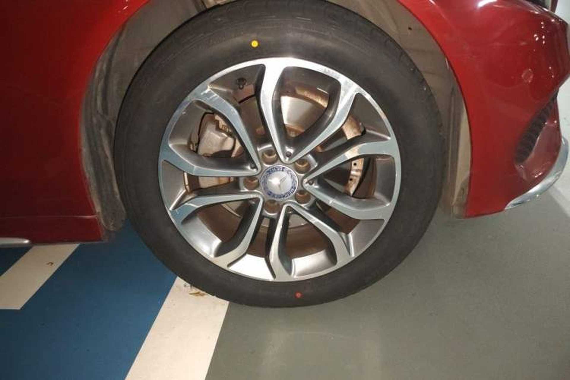 Used Mercedes-Benz C-Class 2015 Restyled C 180 L Sport Edition Right Front Wheel Hub