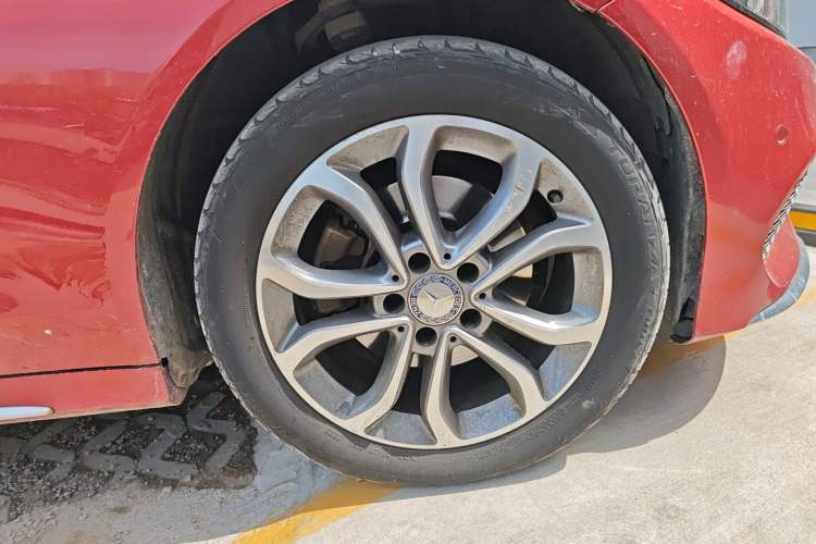 Used Mercedes-Benz C-Class 2015 C 200 L Sport Edition Right Front Wheel Hub