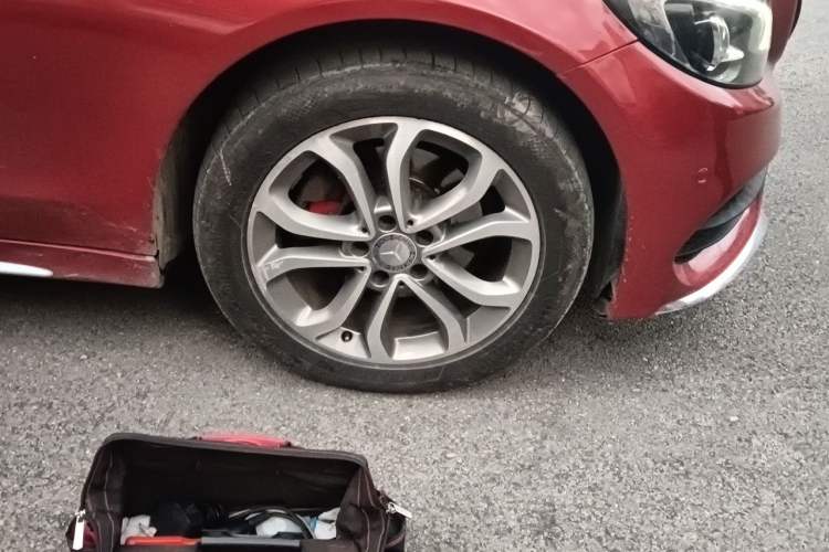 Used Mercedes-Benz C-Class 2015 C 200 L Sport Edition Right Front Wheel Hub