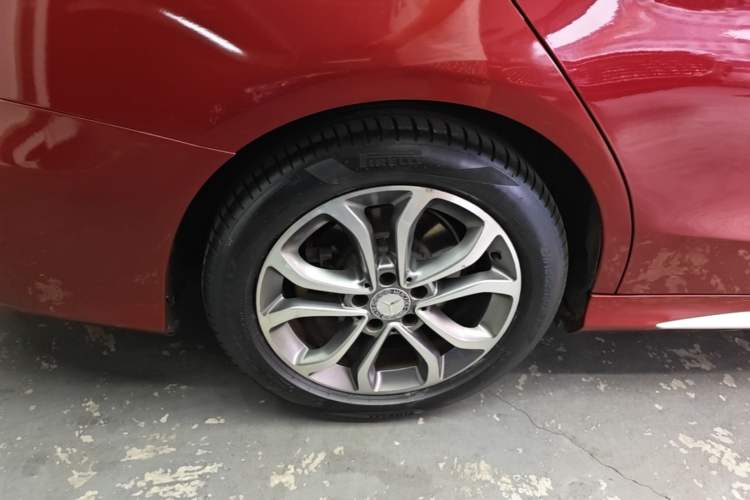 Used Mercedes-Benz C-Class 2015 C 200 L Sport Edition Right Rear Wheel Hub