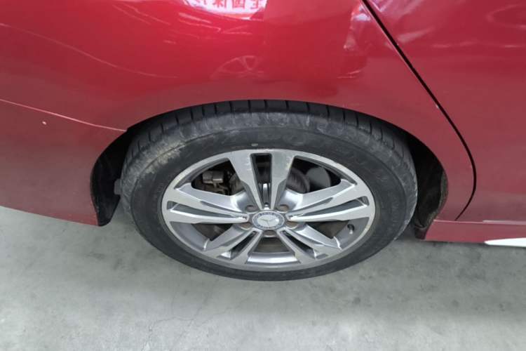Used Mercedes-Benz C-Class 2015 Revised C 200 L Sport Edition Right Rear Wheel Hub