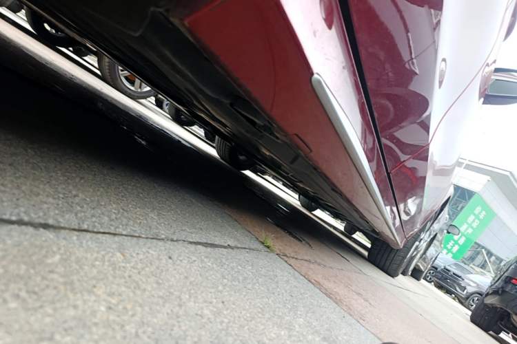 Used Mercedes-Benz C-Class 2015 Restyled C 180 L Sport Edition Right Side Sill
