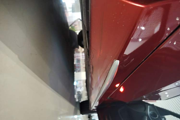 Used Mercedes-Benz C-Class 2015 Restyled C 180 L Sport Edition Right Side Sill