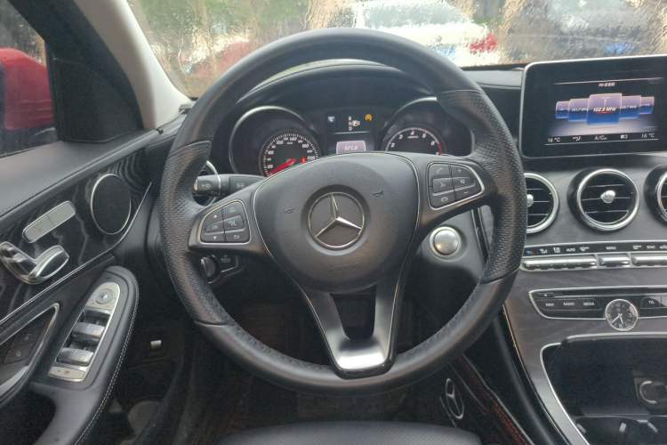 Used Mercedes-Benz C-Class 2015 C 200 L Sport Edition Steering Wheel