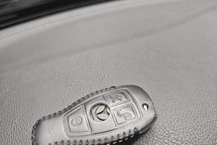 Used Mercedes-Benz C-Class 2015 C 200 L Sport Edition Vehicle Key