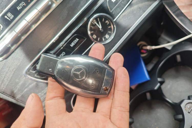 Used Mercedes-Benz C-Class 2015 C 200 L Sport Edition Vehicle Key