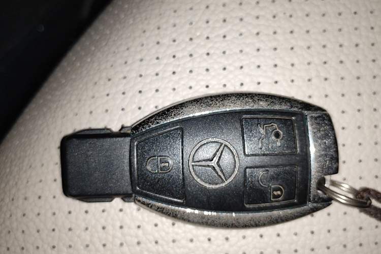 Used Mercedes-Benz C-Class 2015 Restyled C 180 L Sport Edition Vehicle Key