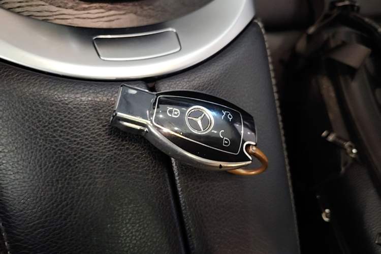 Used Mercedes-Benz C-Class 2015 Restyled C 180 L Sport Edition Vehicle Key