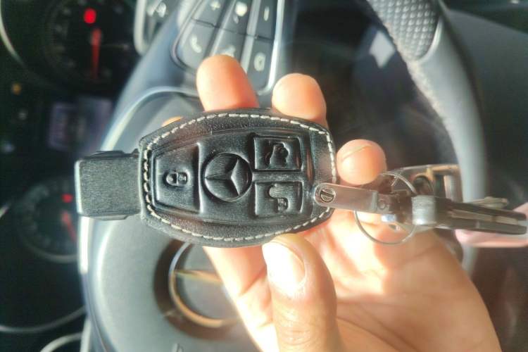 Used Mercedes-Benz C-Class 2015 C 180 L Sport Edition Vehicle Key