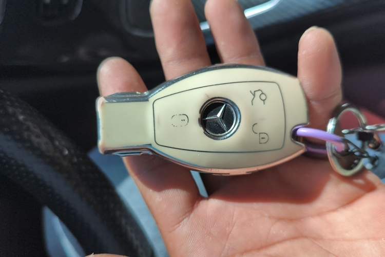Used Mercedes-Benz C-Class 2015 C 200 Sport Edition Vehicle Key
