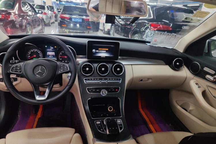 Used Mercedes-Benz C-Class 2015 C 200 L Sport Edition Audio And AC Panel