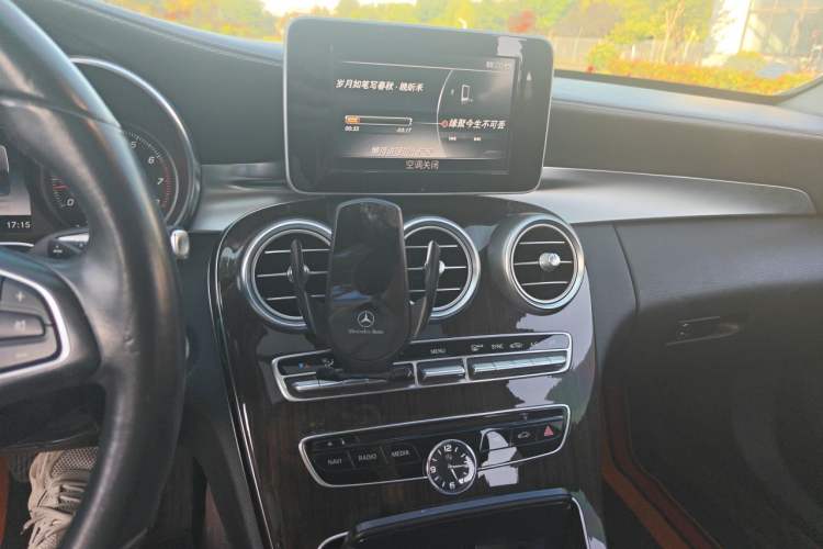 Used Mercedes-Benz C-Class 2015 Facelift C 180 L Audio And AC Panel