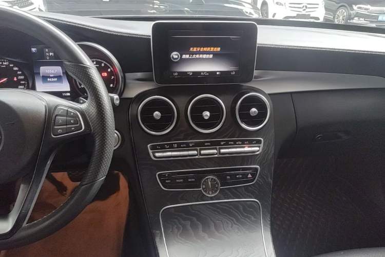 Used Mercedes-Benz C-Class 2015 Revised C 200 L Sport Edition Audio And AC Panel