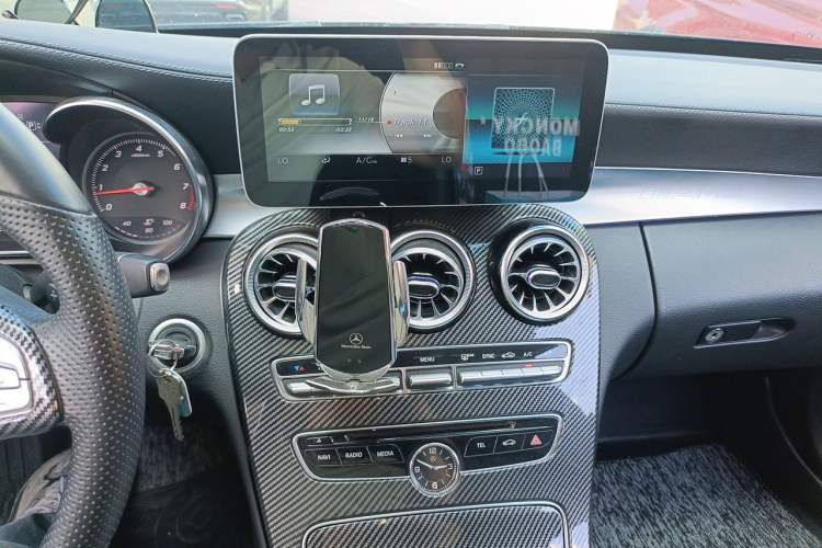 Used Mercedes-Benz C-Class 2015 C 180 L Sport Edition Audio And AC Panel