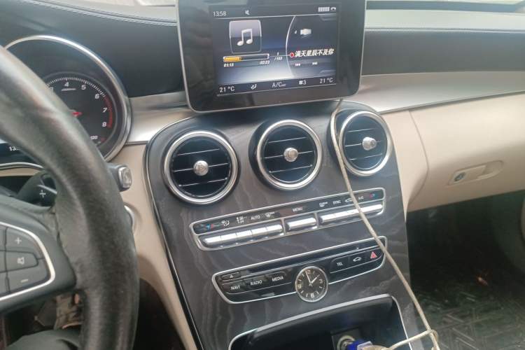 Used Mercedes-Benz C-Class 2015 C 200 L Sport Edition Audio And AC Panel