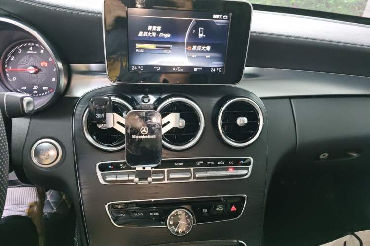 Used Mercedes-Benz C-Class 2015 Revised C 200 L Sport Edition Audio And AC Panel