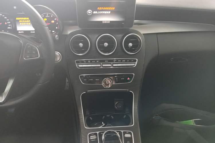 Used Mercedes-Benz C-Class 2015 Revised C 200 L Sport Edition Audio And AC Panel