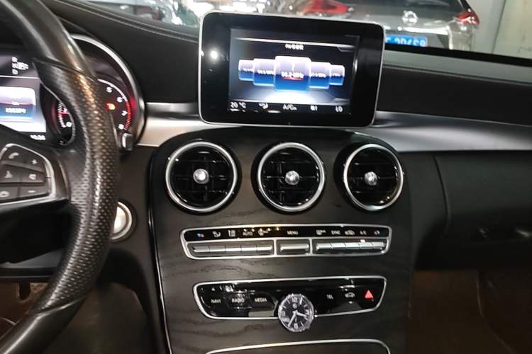 Used Mercedes-Benz C-Class 2015 Revised C 200 L Sport Edition Audio And AC Panel